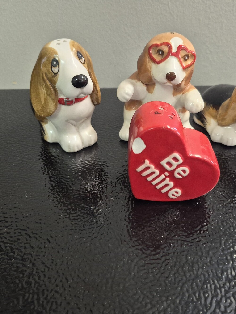 Ceramic Dog Salt & Pepper Shaker Set with Red 'Be Mine' Heart Piorneer Women